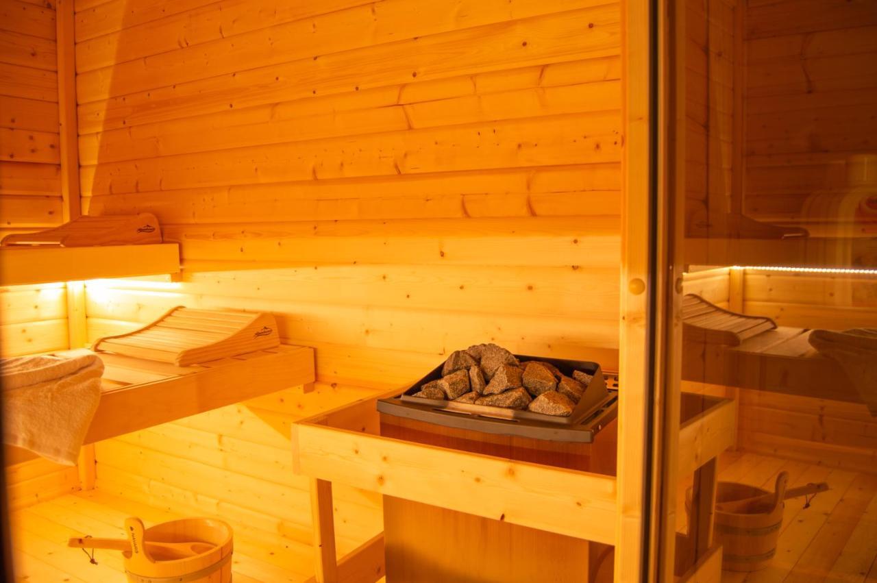 Wellness Mitten In Der Wasserfallstadt Triberg Triberg im Schwarzwald Bagian luar foto