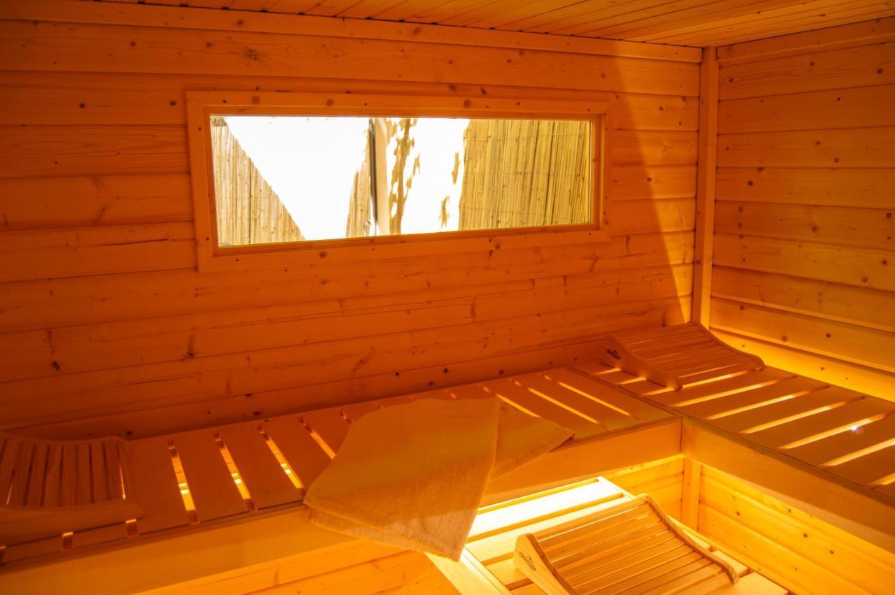 Wellness Mitten In Der Wasserfallstadt Triberg Triberg im Schwarzwald Bagian luar foto