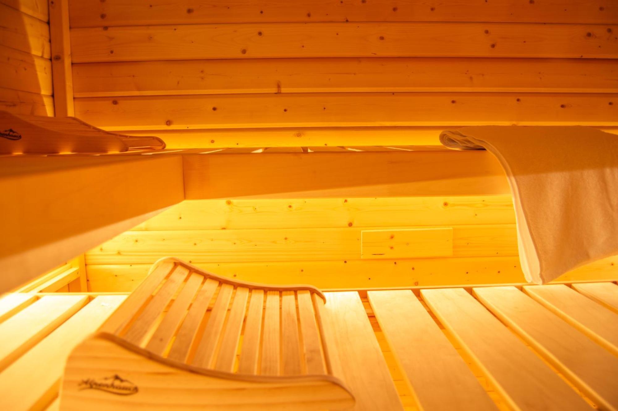 Wellness Mitten In Der Wasserfallstadt Triberg Triberg im Schwarzwald Bagian luar foto